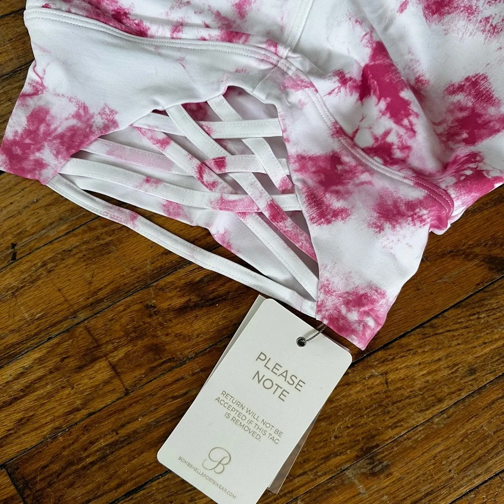 Bombshell Sportswear Pink/White Tie-Dye Sexy Back Leggings & Cross My Heart Bra - Picture 9 of 15
